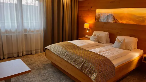 Standard Austrian twin