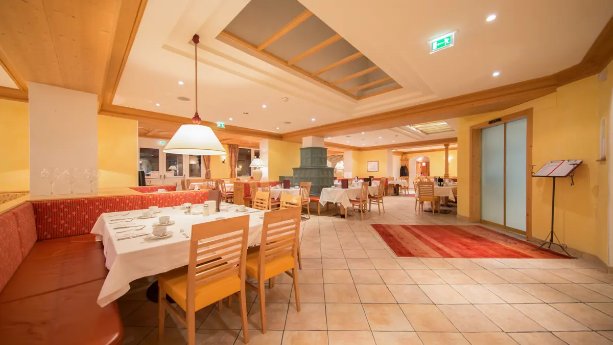 Hotel Riders In Solden Dining Room 3