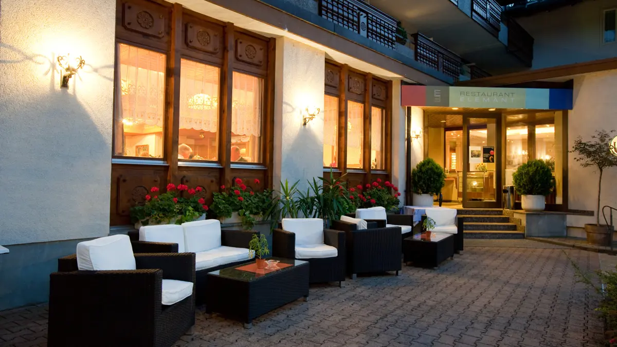 Seehotel Bonigen Interlaken Outdoor Seating