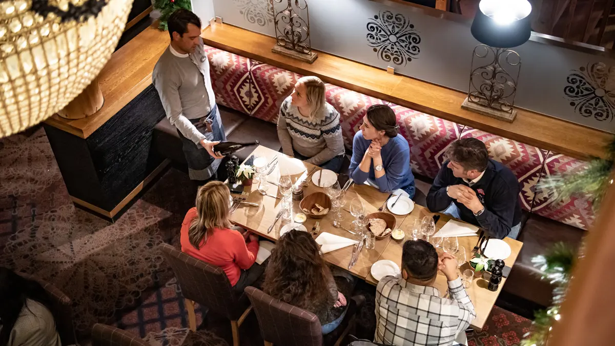 Fretheim Hotel Flam Aurland Dining room Copyright @Norwaysbest/Jon Junnalvatn Tøn