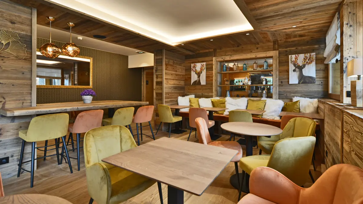 Hotel Clef Des Champs Morzine Bar 3