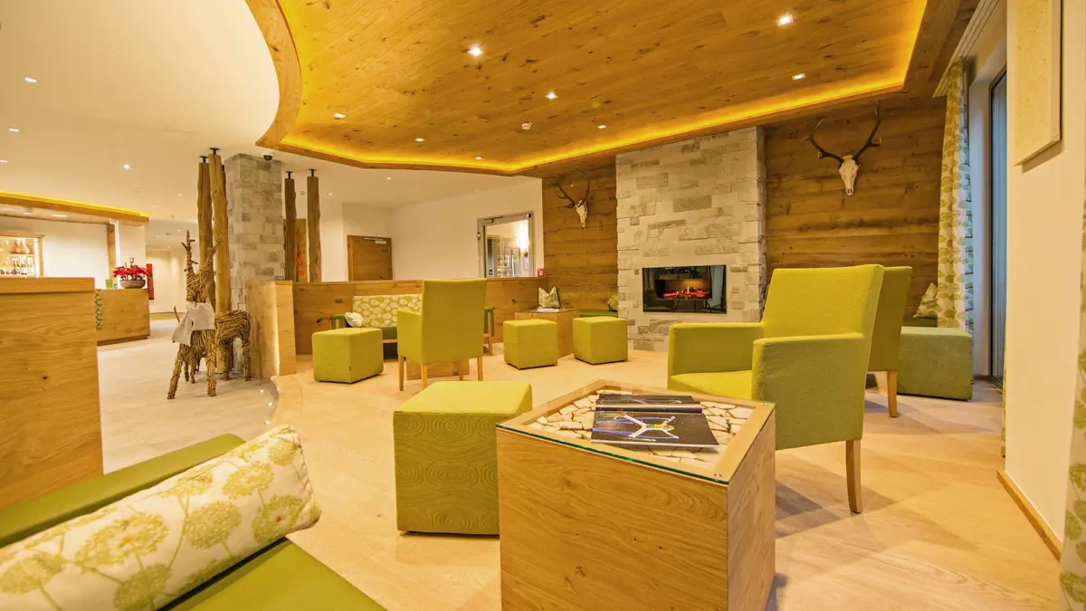 Hotel Gruner Baum Zell Am See Reception 1 (1)