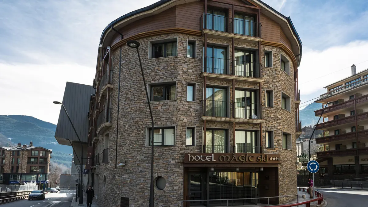 Hotel Magic Ski Arinsal Exterior
