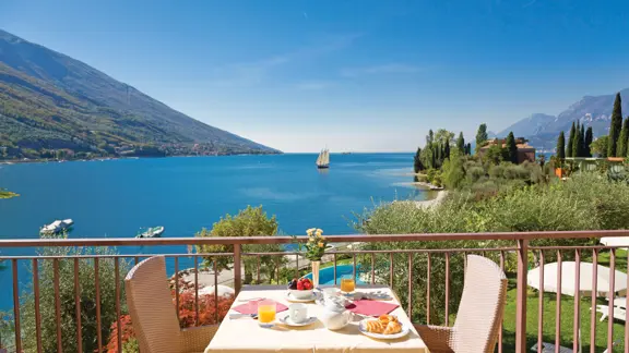 Hotel Maximillian, Malcesine, Terrace with View of Lake Garda