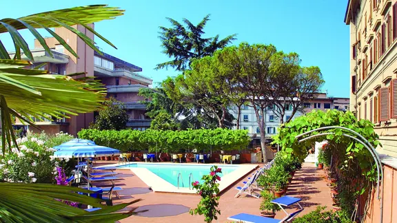 Grand Hotel Plaza, Montecatini, Pool Terrace