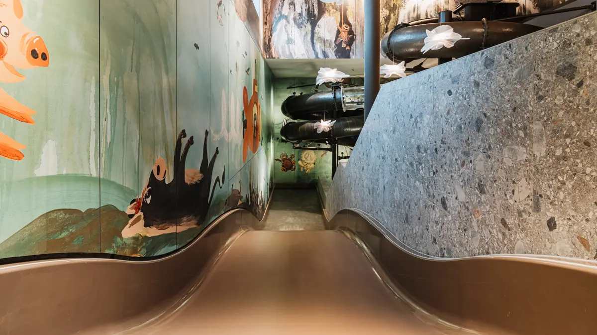 Hotel Neuhaus Zillertal Resort Mayrhofen Austria Childrens Pool (1)