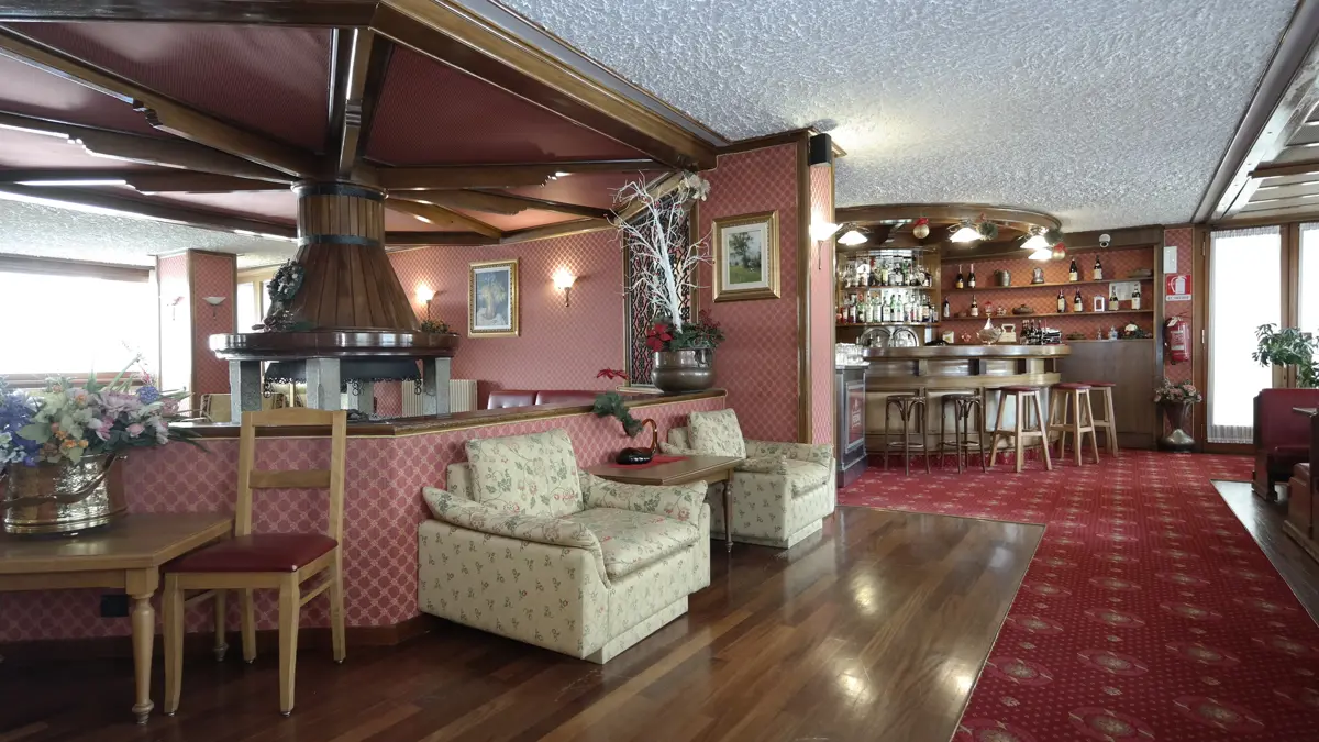 Inghams Italy Aosta Valley Cervinia Hotel Breuil Bar