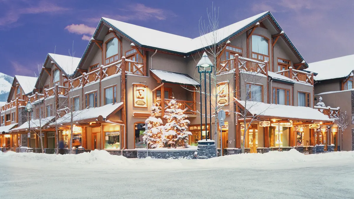 Brewsters Mountain Lodge Banff Exterior