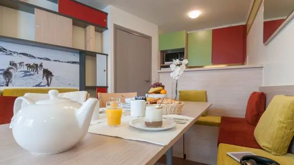 One bedroom apartment dining table