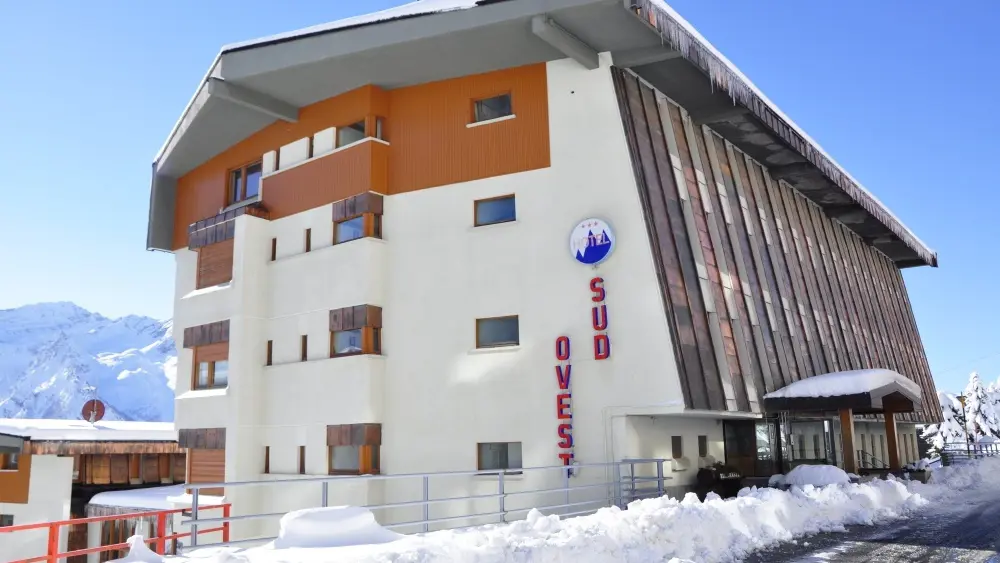 Inghams Italy Milky Way Sestriere Hotel Sud Ovest Exterior