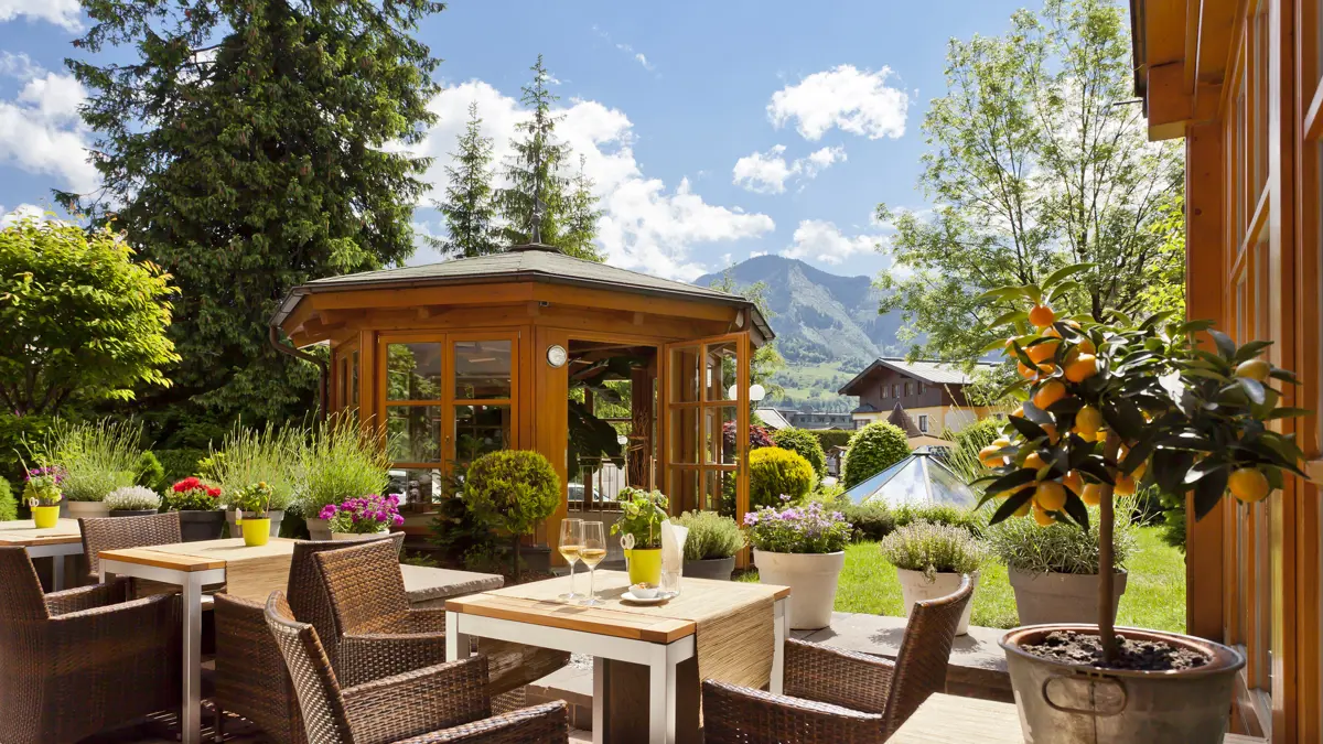 Hotel Tirolerhof Zell Am See Garden Seating