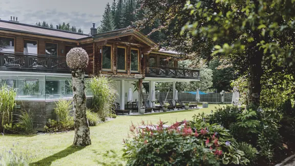 Hotel Sonne Saalbach Exterior And Garden