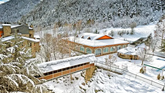 Hotel Sant Gothard Arinsal Winter Bridge Exterior
