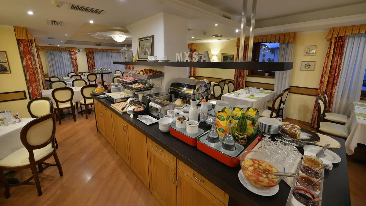 Inghams Italy Livigno Hotel St Michael Breakfast