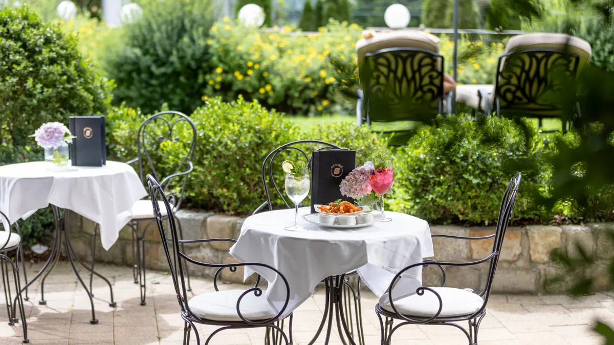 Sporthotel Strass Mayrhofen Garden Copyright Becknaphoto