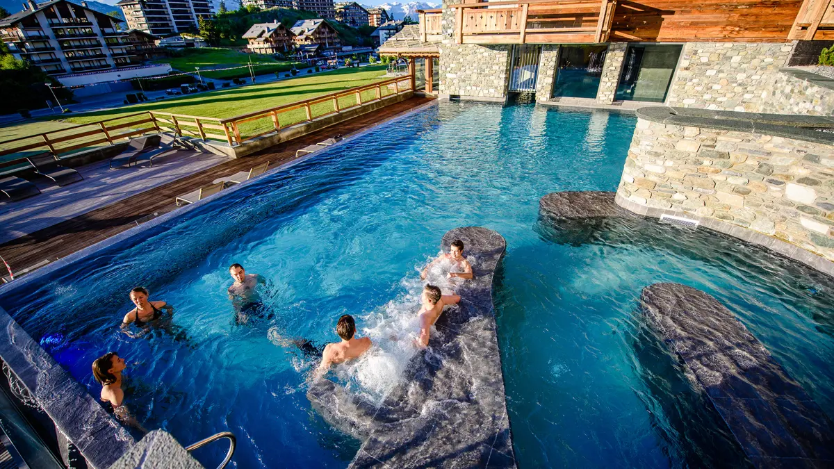 Hotel 4 Valleys Nendaz Swimming Pool 2