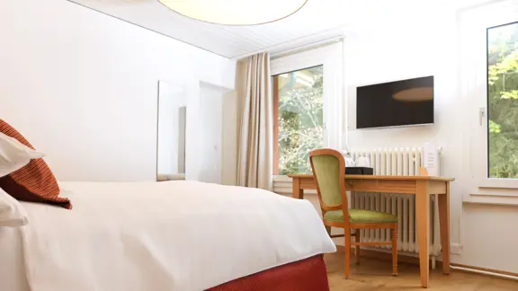 Forest side famiy room