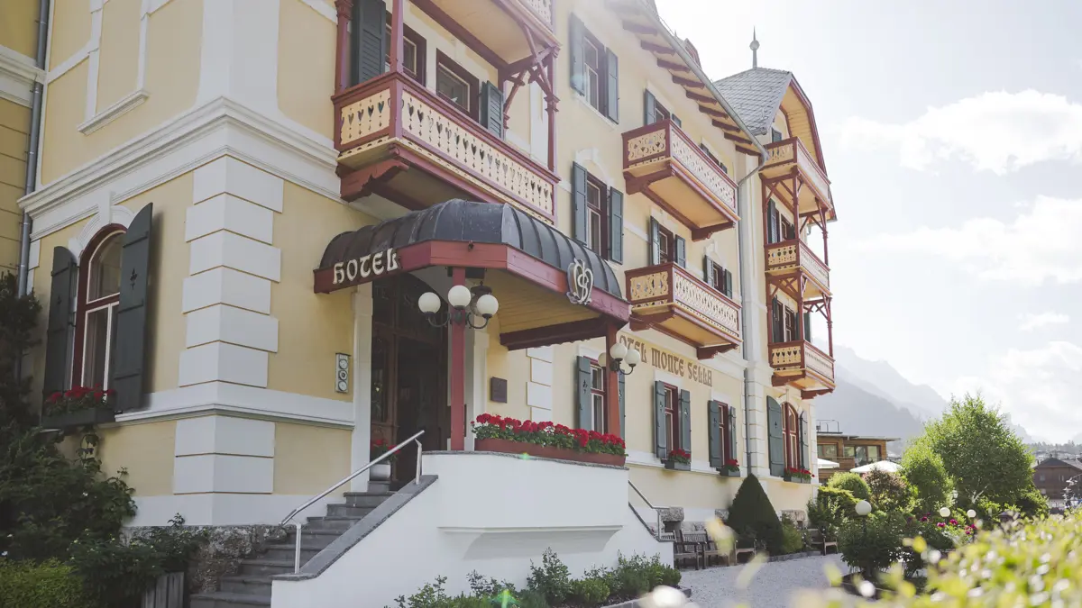 Inghams Italy Dolomites Kronplatz Hotel Monte Sella External
