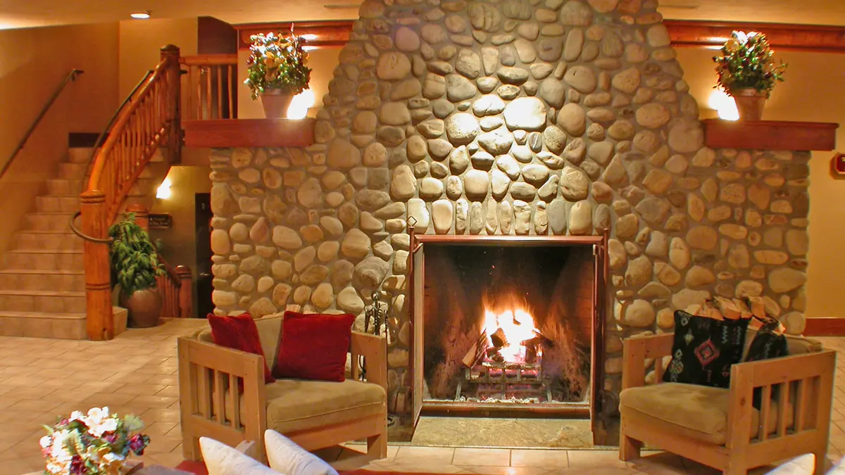 Caribou Lodge Banff Lobby