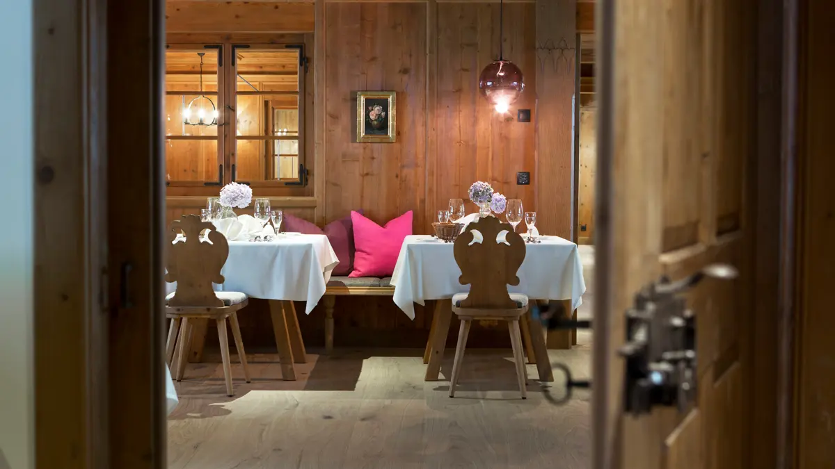 Elisabeth Hotel Mayrhofen Stube Dining Area