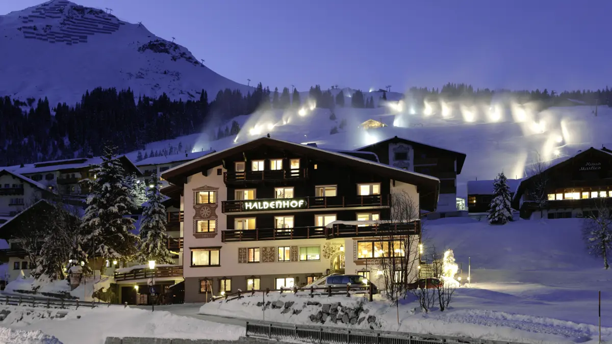 Hotel Haldenhof Lech Exterior