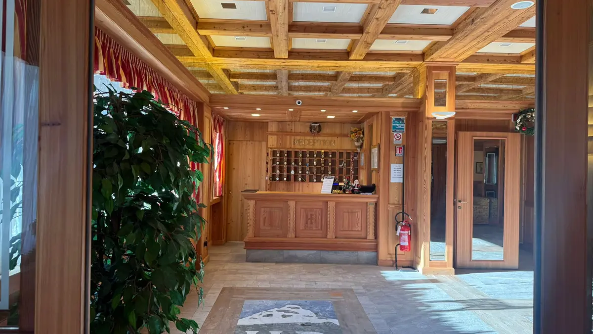 Hotel Breuil Cervinia Italy Lobby