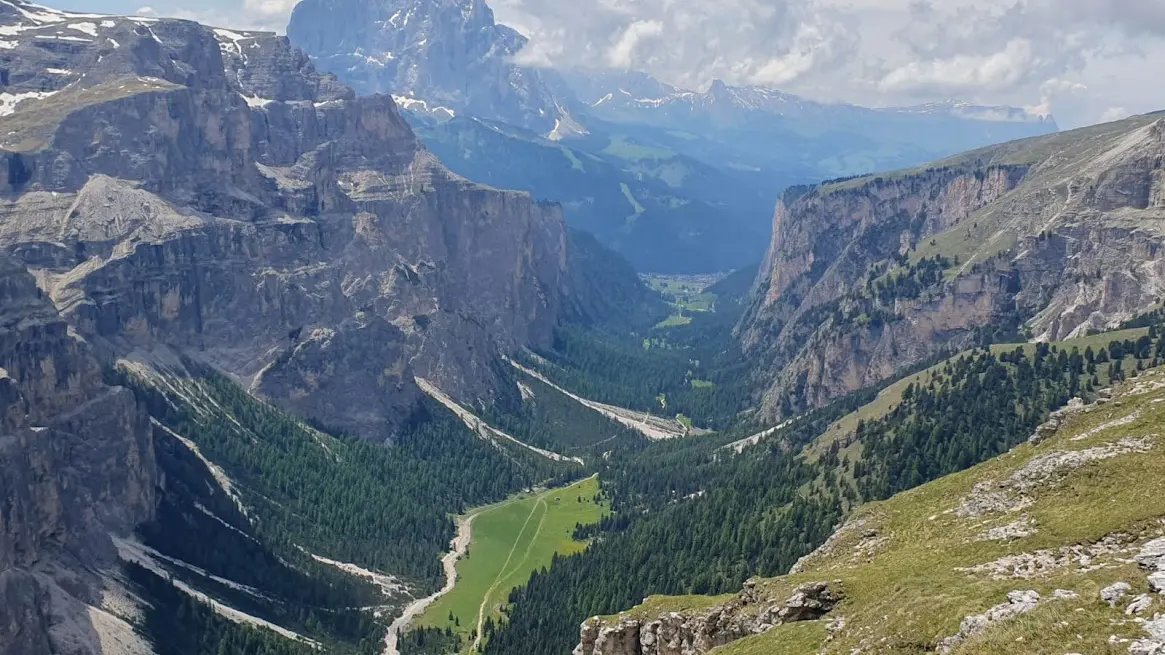 Selva Dolomites Dantercepies Rifugio Puez Vallunga