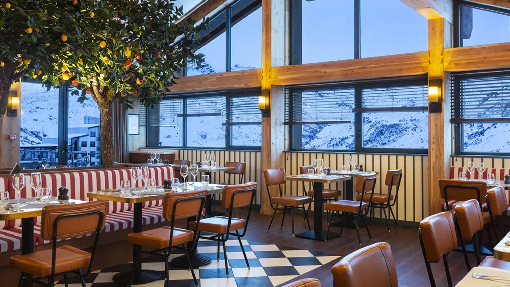 Ours Blanc Hotel And Spa Les Menuires Restaurant