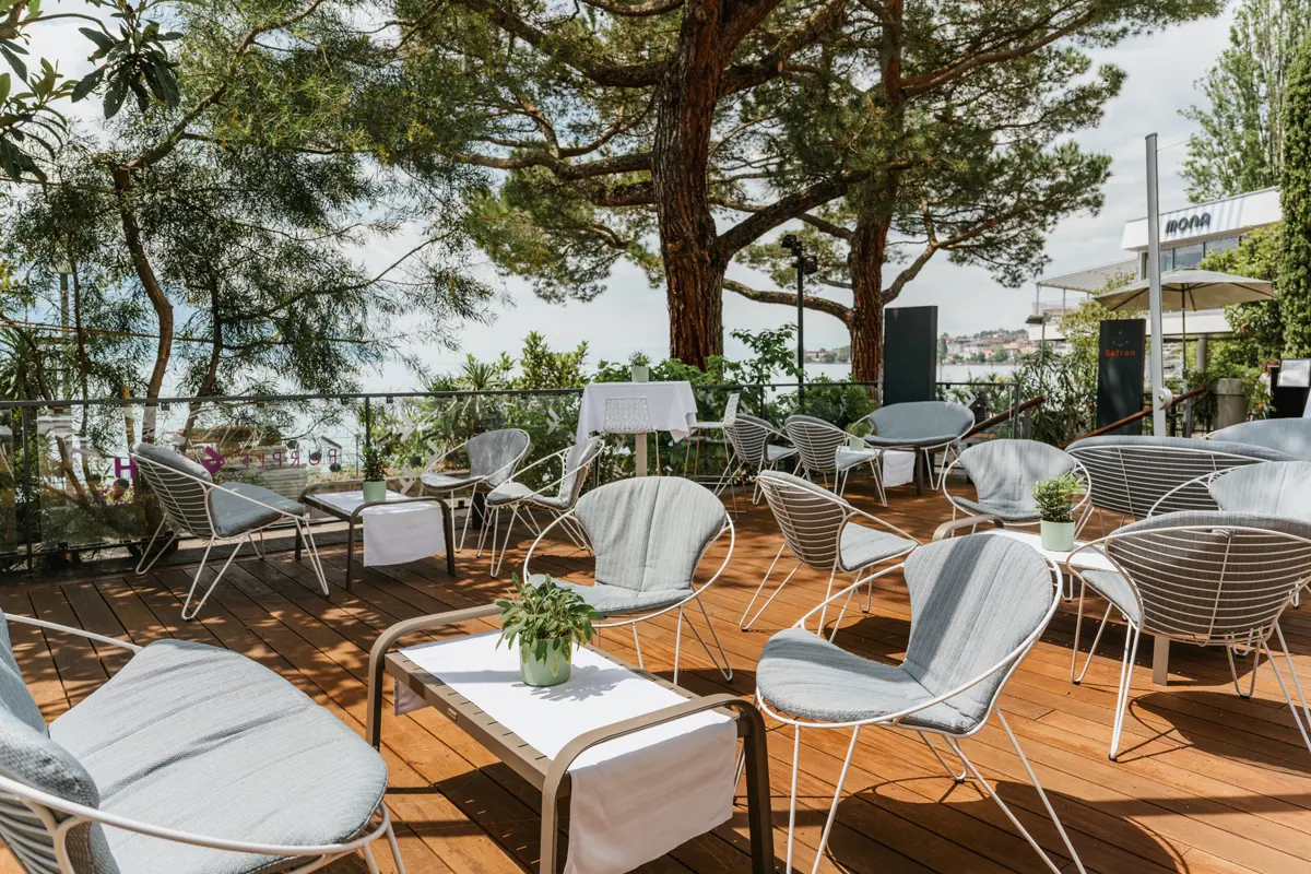 Hotel Mona Montreux Purple Fish Bar Terrace