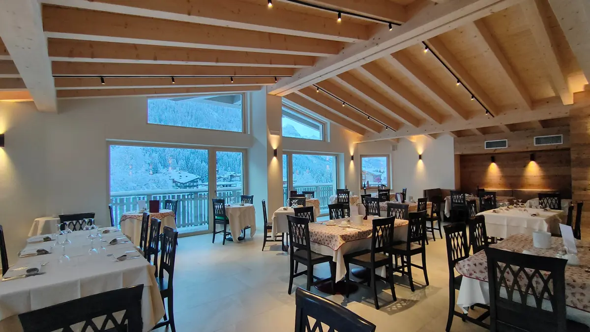 Italy, Madonna Di Campiglio, Hotel Ideal, Restaurant