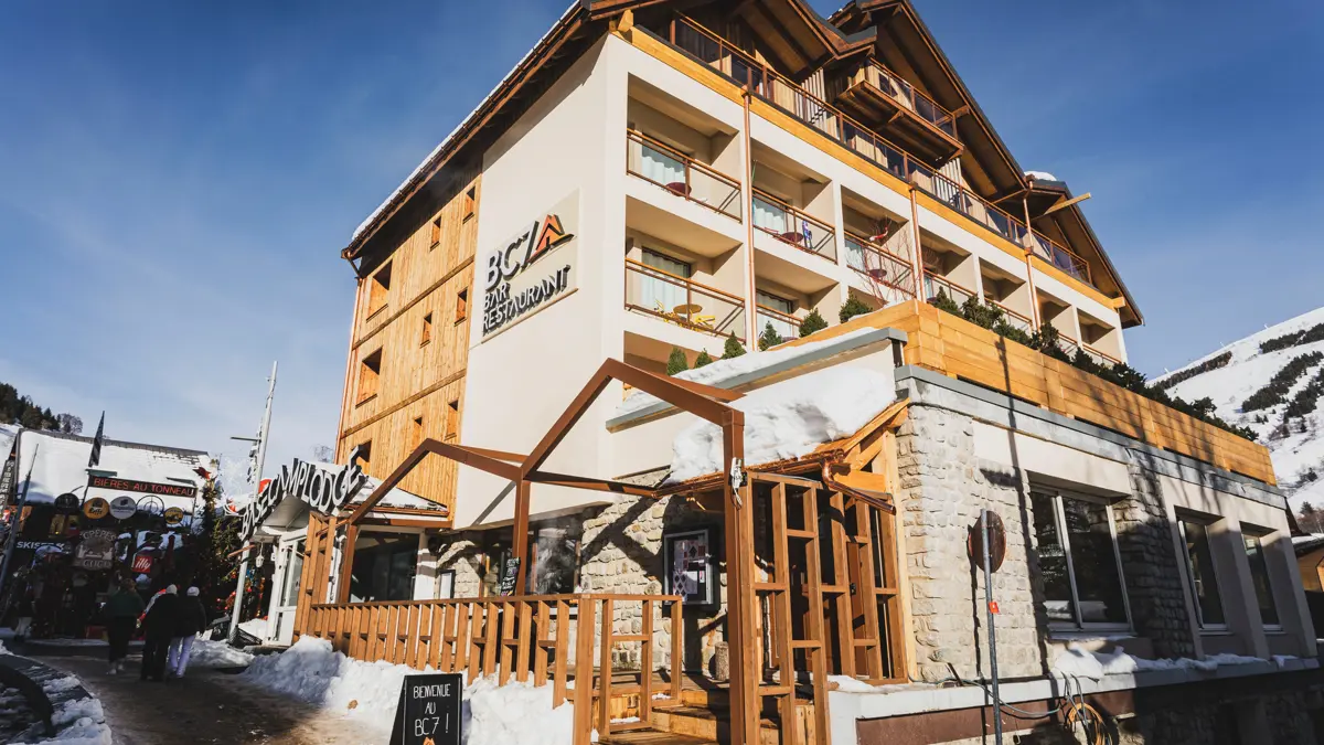 Base Camp Lodge Les Deux Alpes Exterior 2