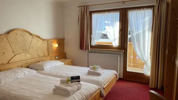 Room 30 - 2nd Floor SW Facing