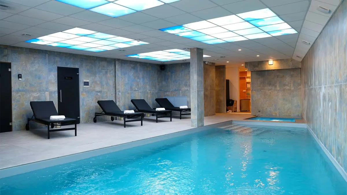 Hotel Le Mottaret Meribel Pool 2