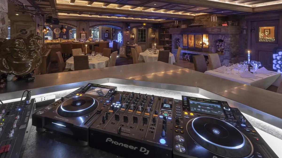 Hotel Chaudanne Meribel Brasserie Le 80 4