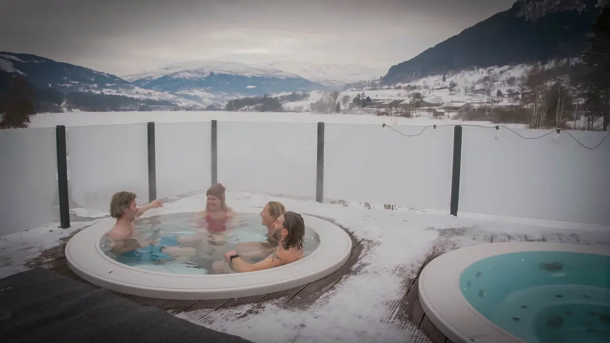 Hotel Elva Voss Outdoor Jacuzzi.Jpg 2