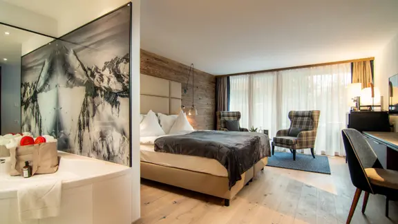 Superior double bedroom