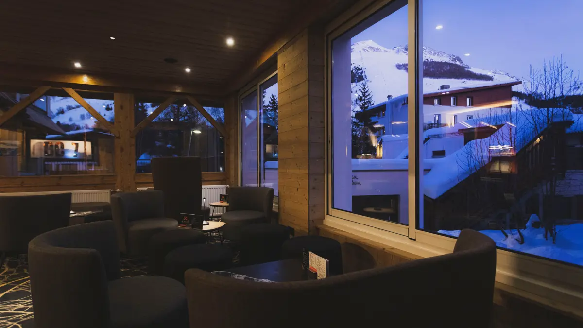 Base Camp Lodge Les Deux Alpes Bar Area
