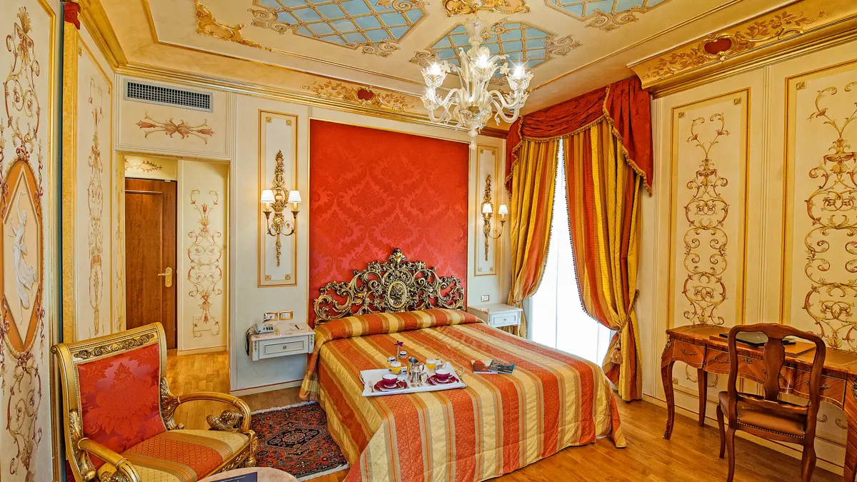 Hotel Regina Palace, Stresa, Lake Maggiore, Bedroom