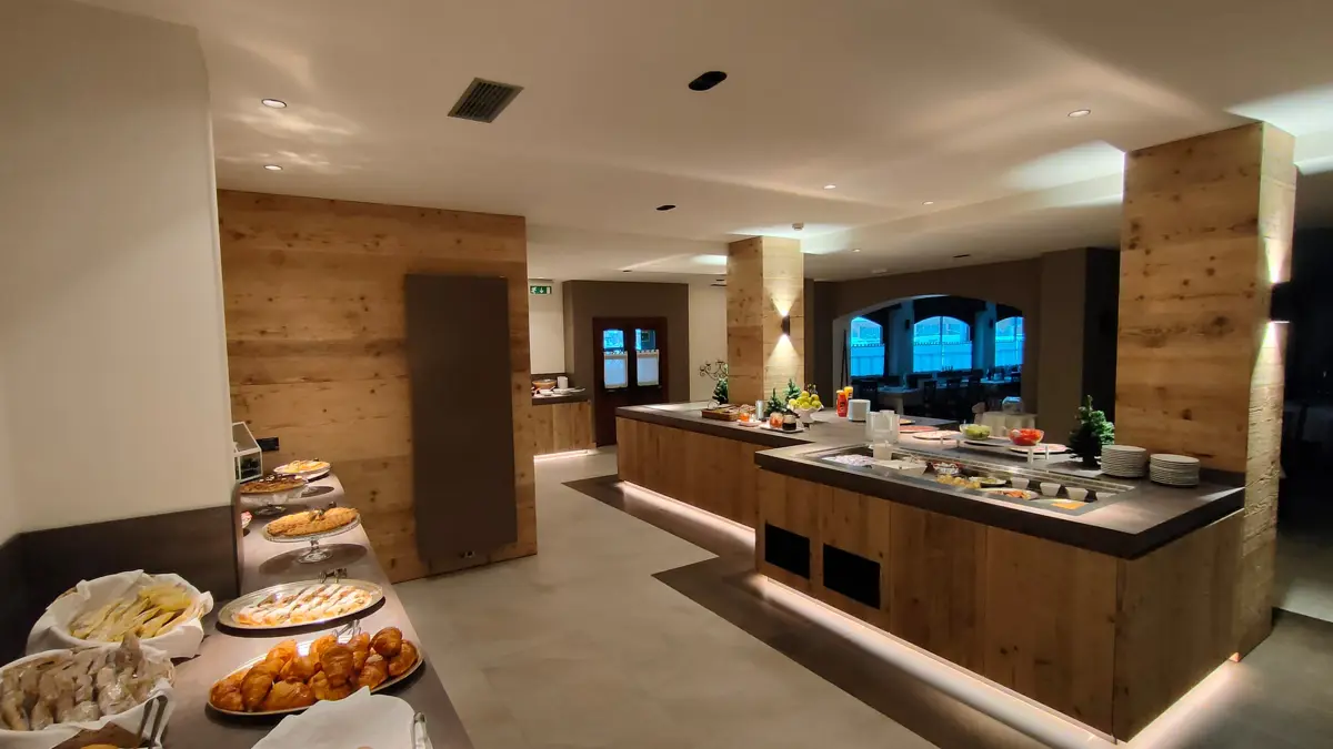 Italy, Madonna Di Campiglio, Hotel Ideal, Restaurant
