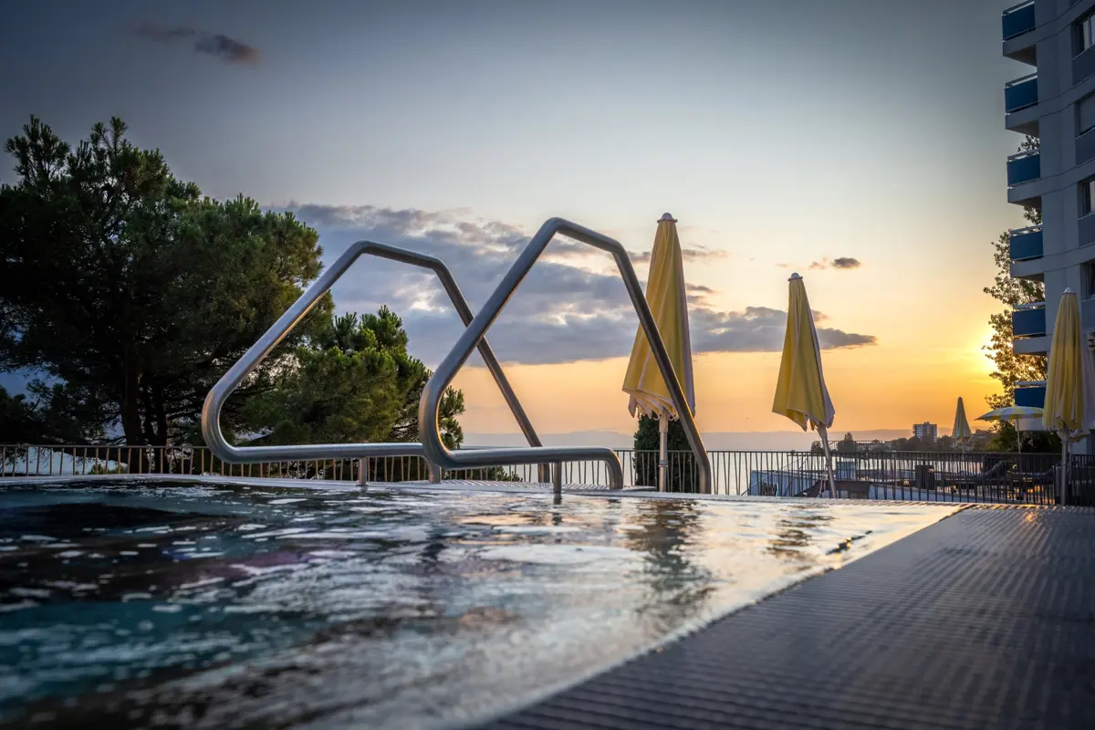 Hotel Mona Montreux Whirlpool