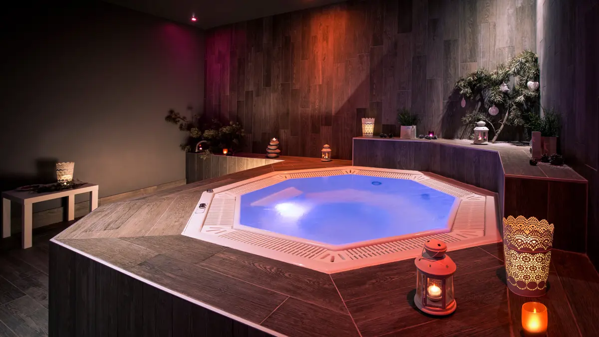 Hotel Pic Blanc Alpedhuez Wellness Area Jacuzzi