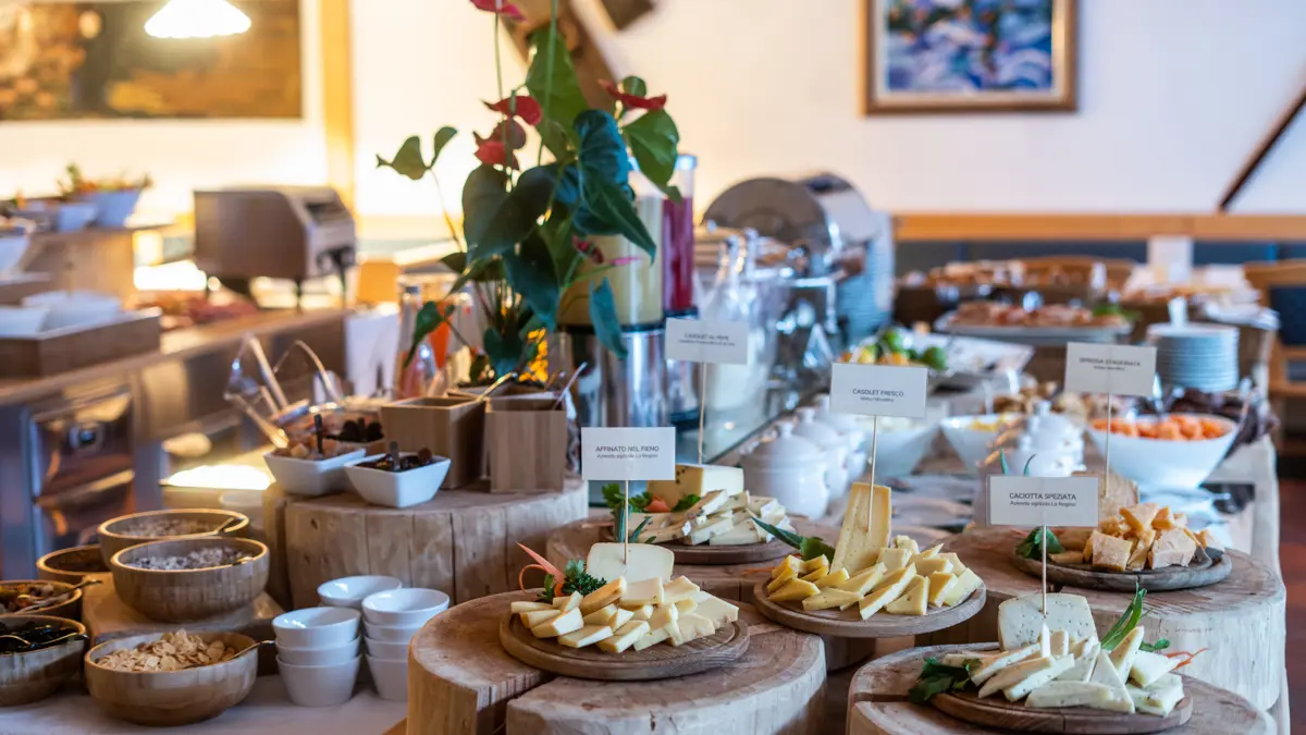 Inghams Italy Dolomites Madonna Di Campiglio Ambiez Residence Breakfast