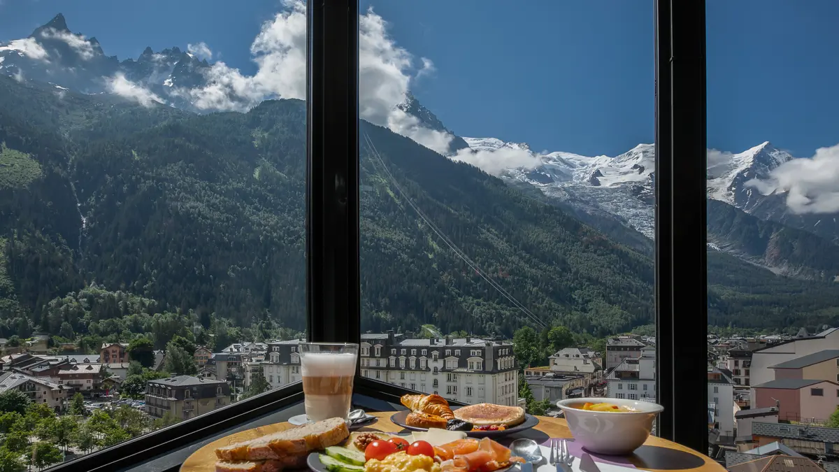 Hotel Alpina Chamonix Breakfast With A View