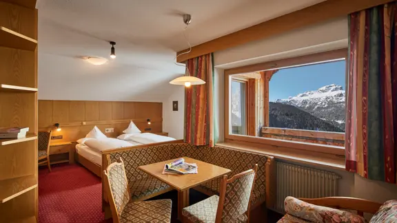 Large double bedroom