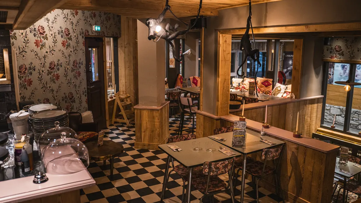 Hotel Le d'Isere  Cafe