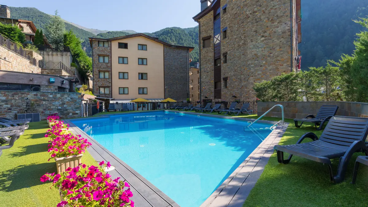 Hotel Princesca Parc Excellence Arinsal Outdoor Pooljpg