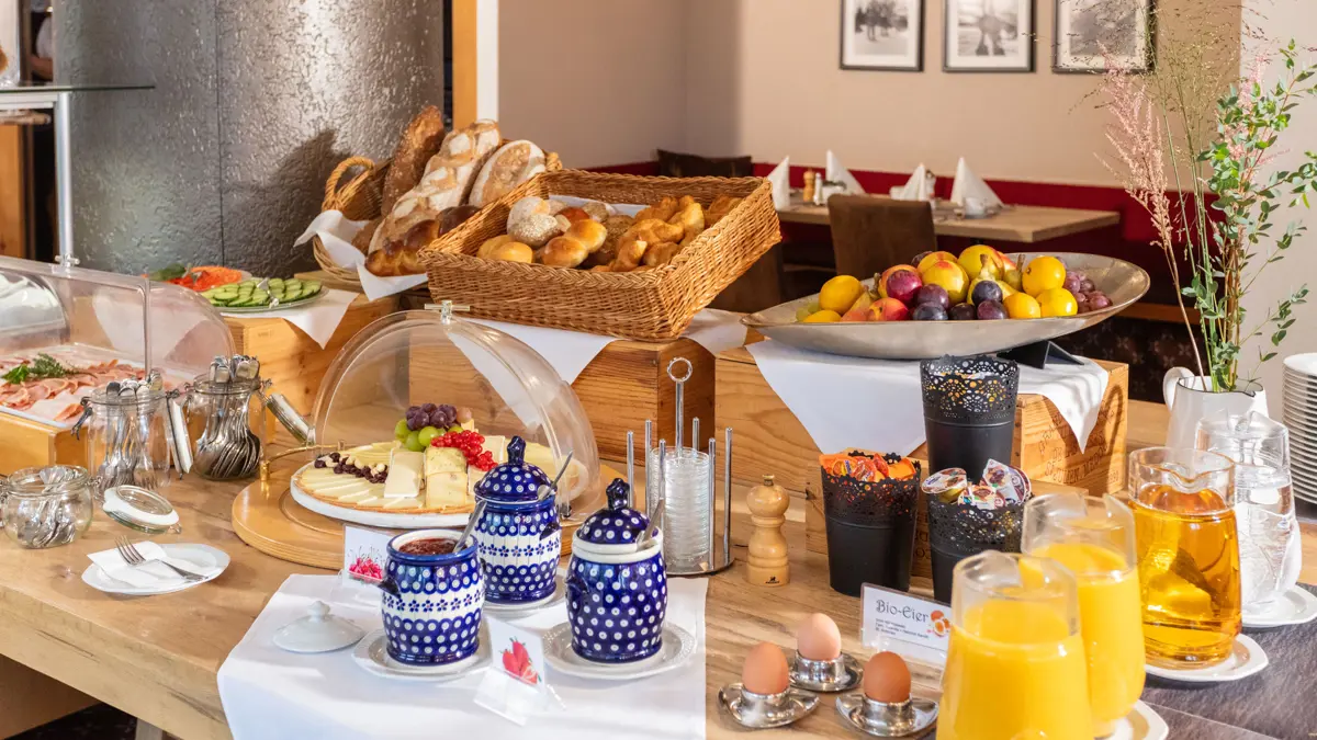 Hotel Sport Klosters Breakfast Food Buffet