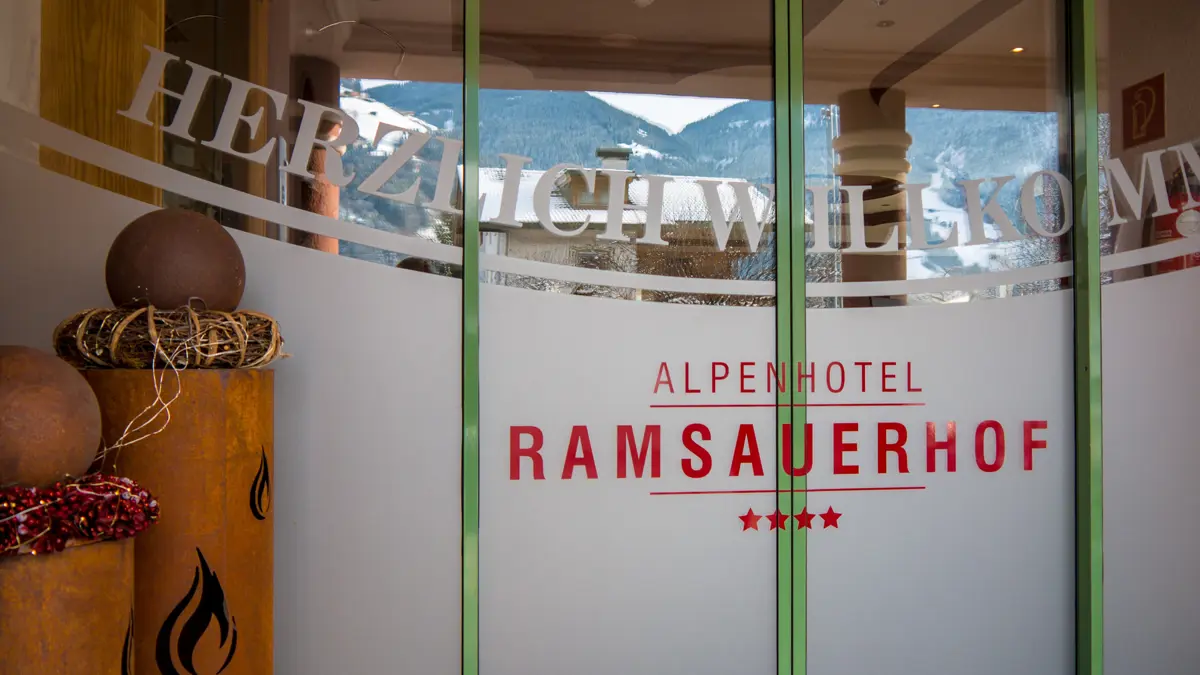 Alpenhotel Ramsauerhof Mayrhofen Entrance