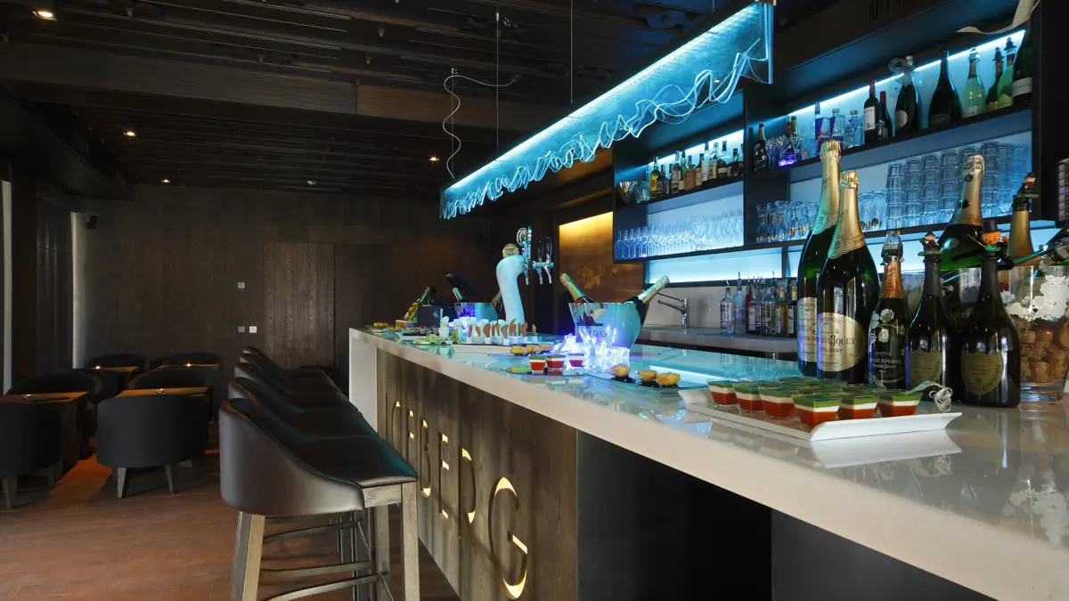 Inghams Italy Dolomites Corvara Hotel Col Alto Ice Bar