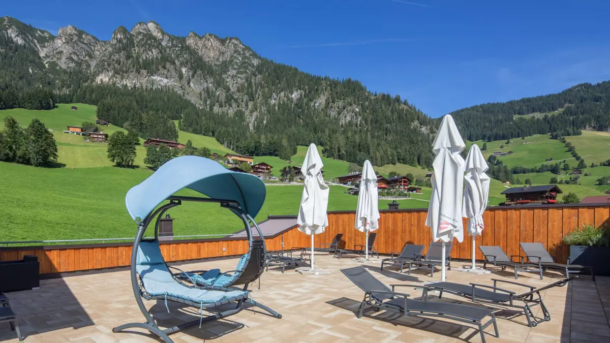 Hotel Alphof Alpbach Terrace Loungers